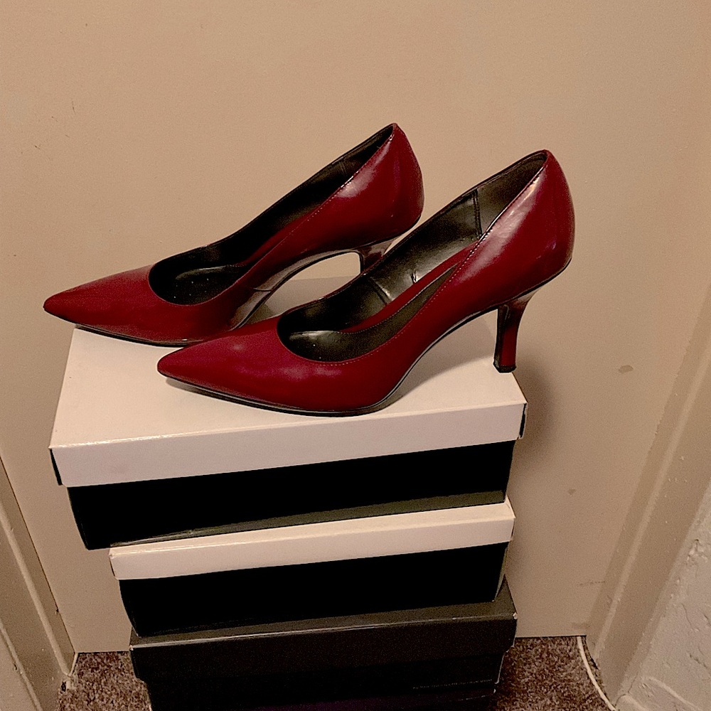 Alfani Red Patent Leather Pumps - Size 10 - Picture 2 of 5